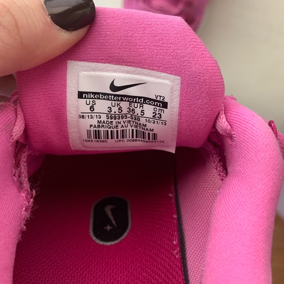 Authentic Nike with Swarovski Crystals - Picture 3 of 8